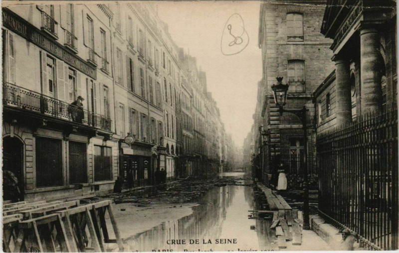 Carte postale ancienne Paris - Crue de la Seine  à Paris