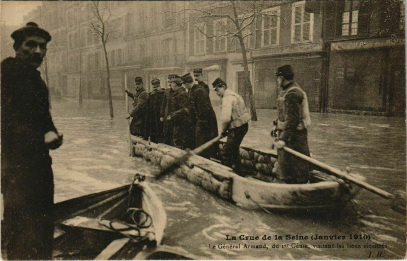 Carte postale ancienne Paris - Le Général Armand, du Ier Génrie  à Paris