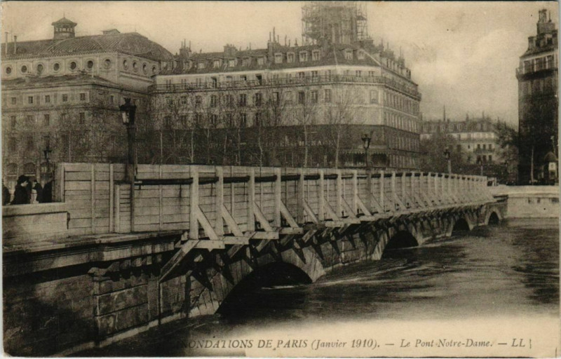 Carte postale ancienne Paris 4e - Le Pont Notre-Dame - Ll.58  à Paris 4e