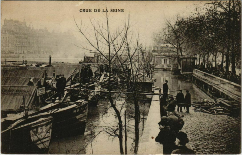 Carte postale ancienne Paris - Crue de la Seine  à Paris