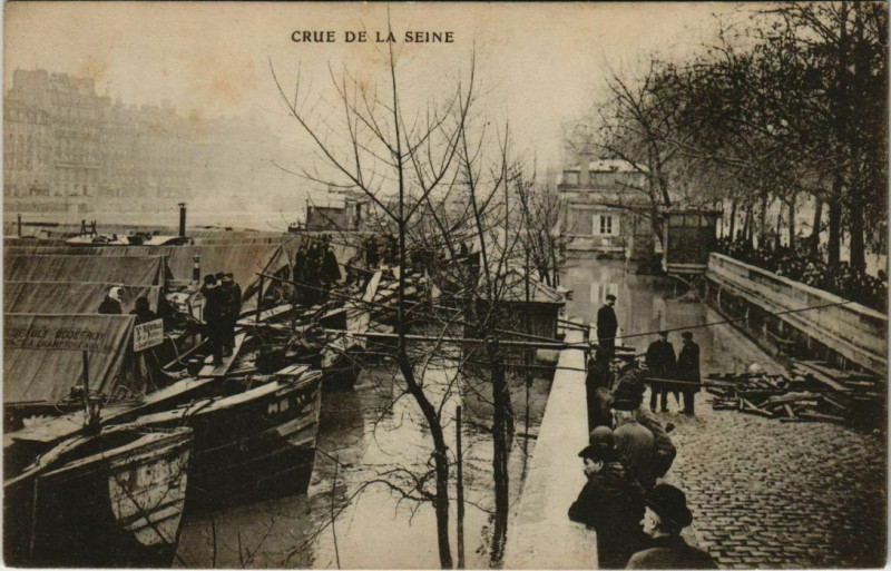 Carte postale ancienne Paris - Crue de la Seine  à Paris