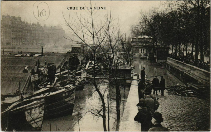 Carte postale ancienne Paris - Crue de la Seine  à Paris