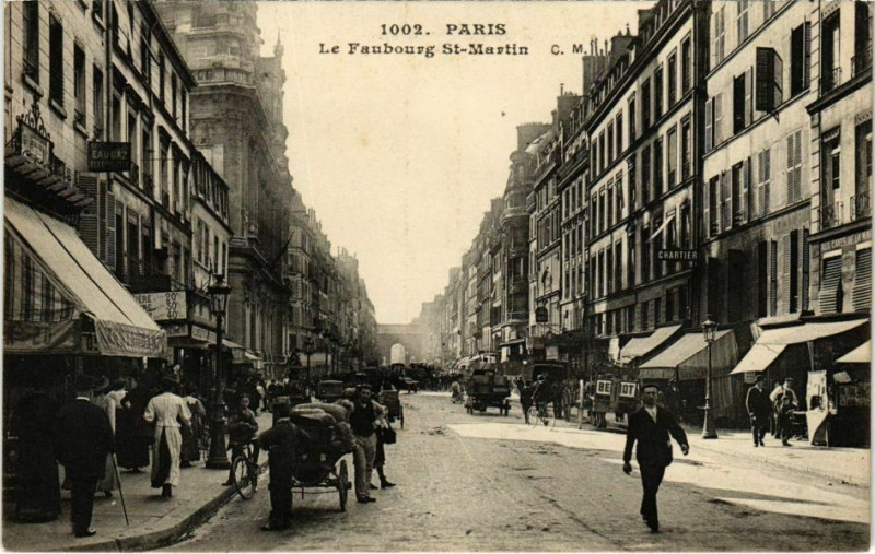 Carte postale ancienne Paris 10e - Le Faubourg St-Martin à Paris 10e
