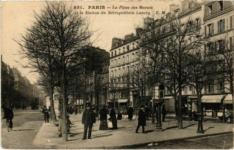 Carte postale ancienne Paris 10e - La Place de Marais à Paris 10e