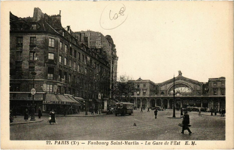 Carte postale ancienne Paris 10e - La Gare de l'Est à Paris 10e
