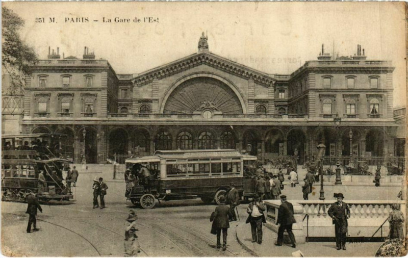 Carte postale ancienne Paris 10e - La Gare de l'Est à Paris 10e