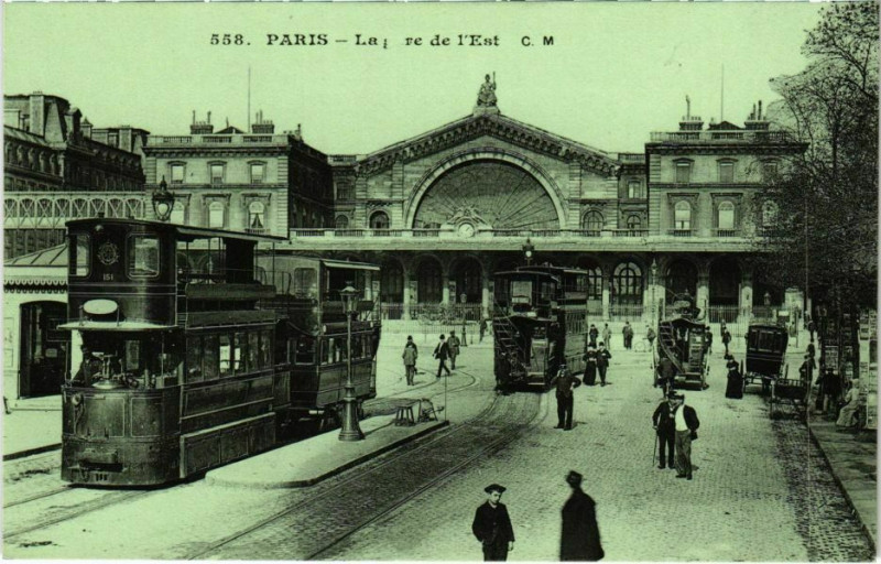 Carte postale ancienne Paris 10e - La Gare de l'Est à Paris 10e