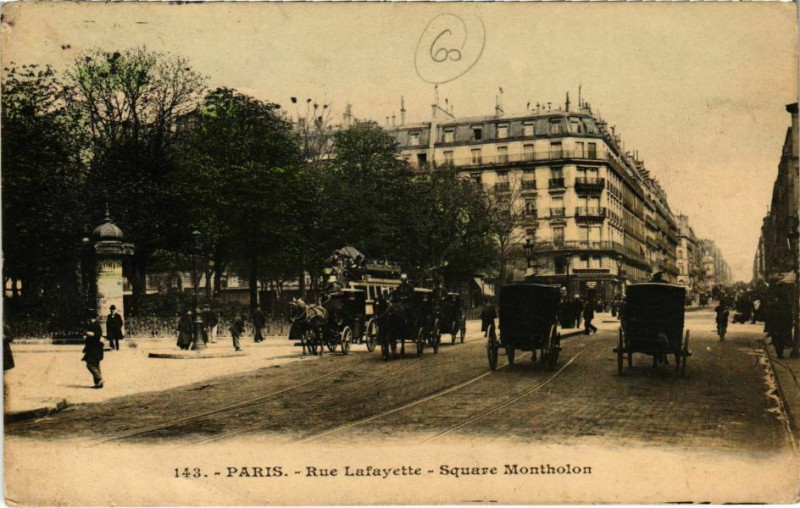 Carte postale ancienne Paris 10e Rue Lafayette. Square Montholon à Paris 9e