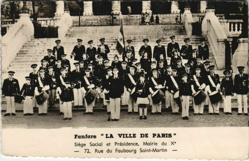 Carte postale ancienne Paris - Fanfare La Ville de Paris à Paris