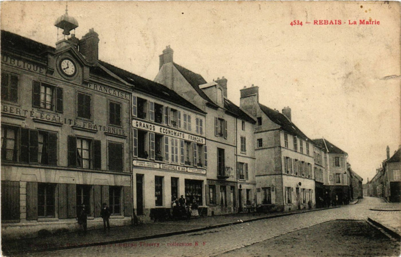 Carte postale ancienne Rebais - La Mairie à Rebais