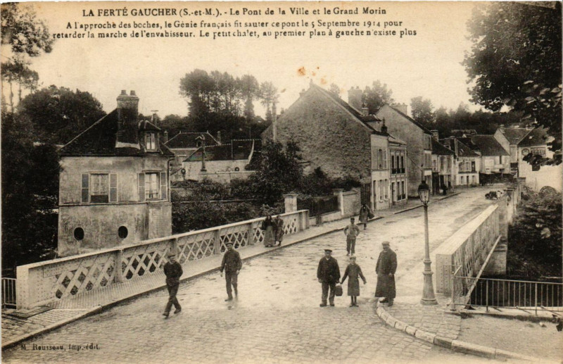 Carte postale ancienne La Ferte-Gaucher - Le Pont de la Ville et le Grand Morin à La Ferté-Gaucher