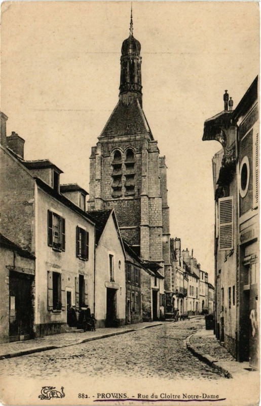 Carte postale ancienne Provins - Rue du Cloitre N.-D. à Provins