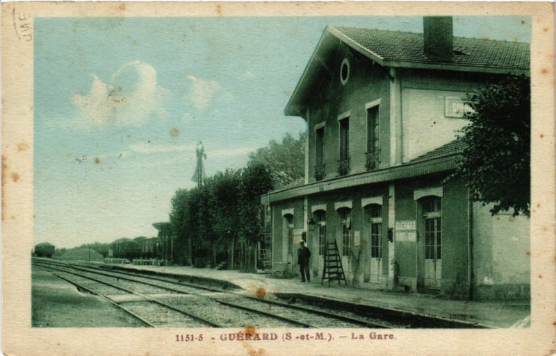 Carte postale ancienne Guerard - Guérard - La Gare à Guérard