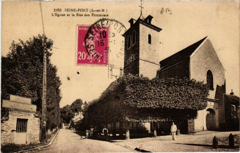 Carte postale ancienne Seine-Port - Eglise et la Rue des Pommiers à Seine-Port