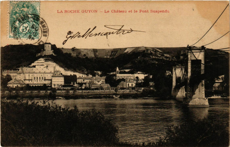Carte postale ancienne La Roche-Guyon - Le Chateau et le Pont Suspendu