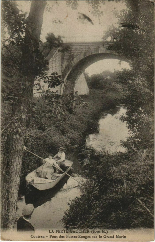 Carte postale ancienne La Ferte-Gaucher Pont de Fosses-Rouges sur le Grande Morin France