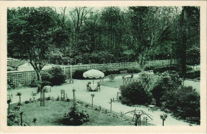 Carte postale ancienne Barbizon Un coin du Parc France à Barbizon