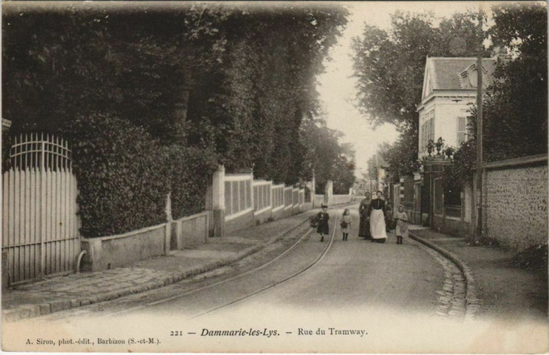 Carte postale ancienne Dammarie les Lys Rue du Tramway France à Dammarie-les-Lys