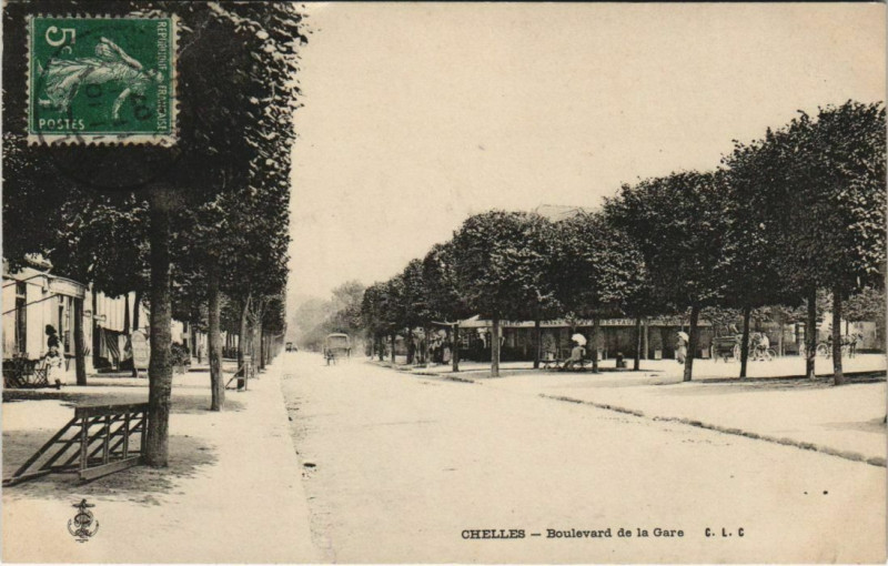 Carte postale ancienne Chelles Boulevard de la Gare France à Chelles