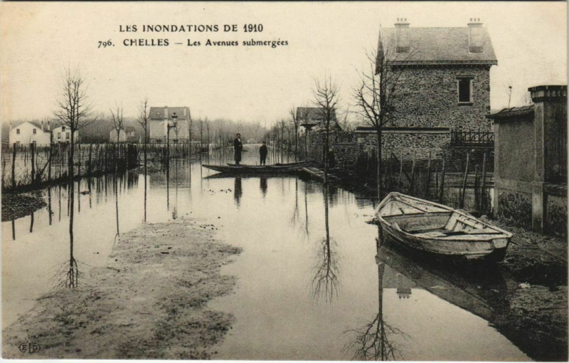 Carte postale ancienne Chelles Les Avenues submergees France à Chelles