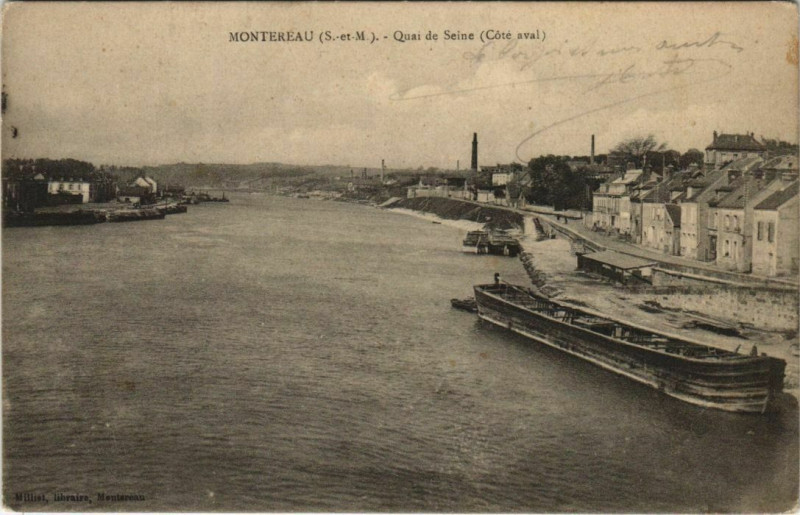 Carte postale ancienne Montereau Quai de Seine France