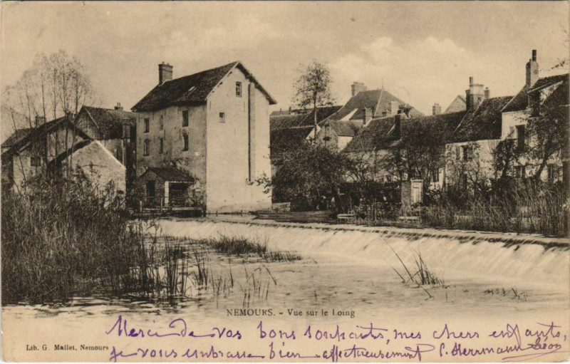 Carte postale ancienne Nemours Vue sur le Loing France à Nemours