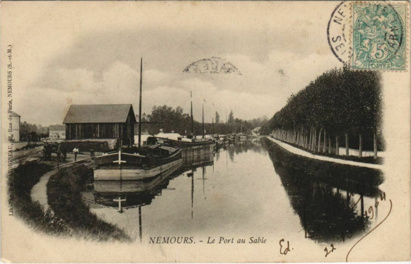 Carte postale ancienne Nemours Le Port au Sable France à Nemours