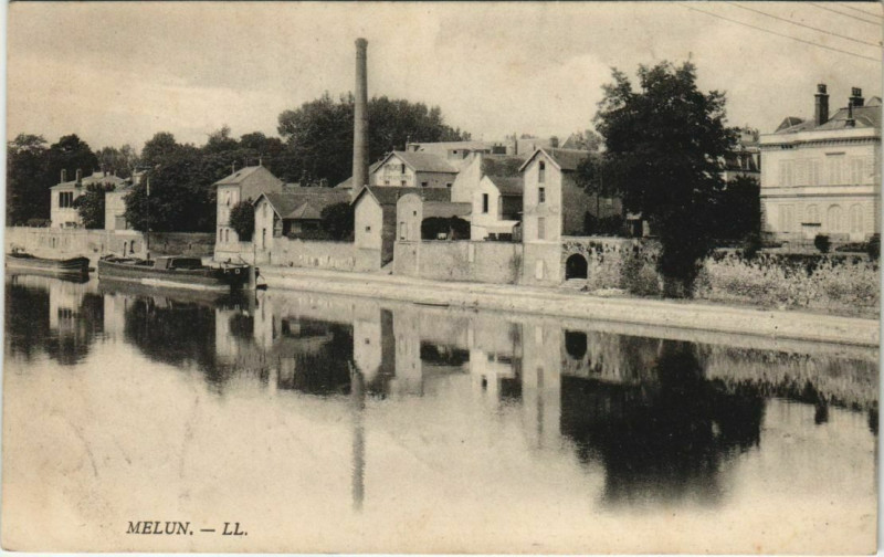 Carte postale ancienne Melun France à Melun