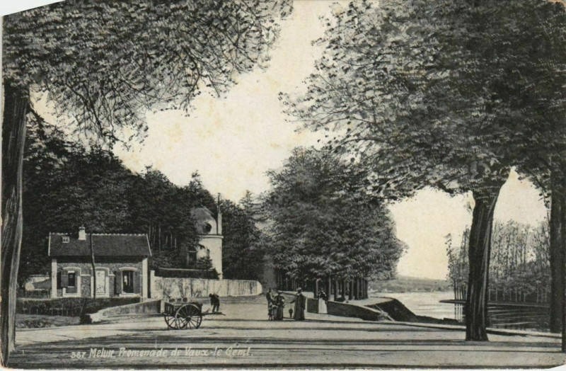 Carte postale ancienne Melun Promenade de Vaux le Genil France à Melun