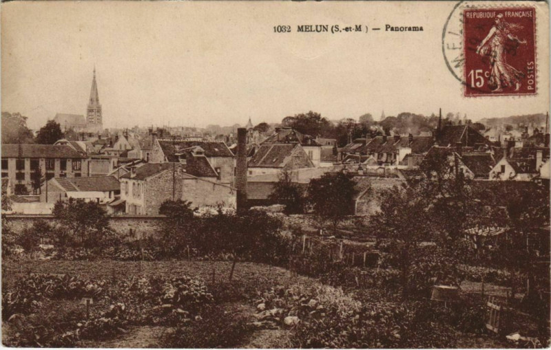 Carte postale ancienne Melun Panorama France à Melun