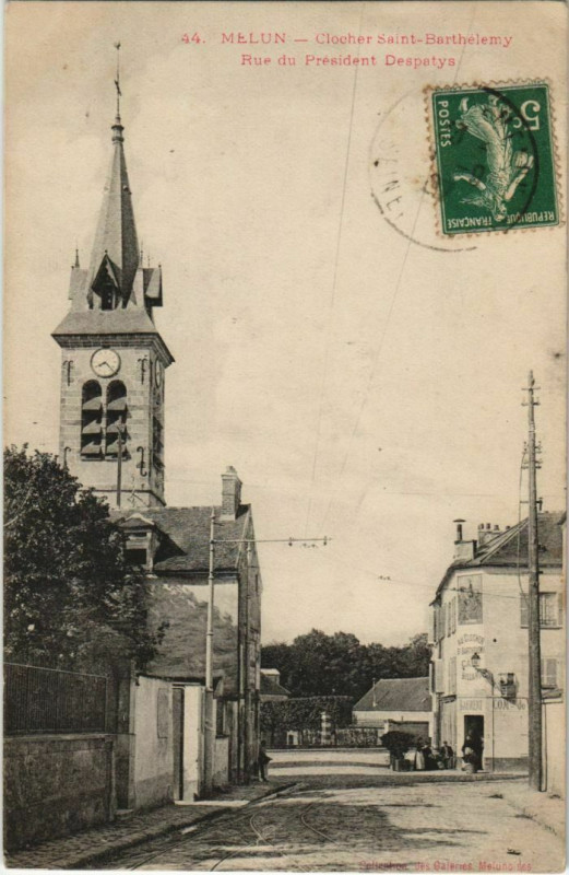 Carte postale ancienne Melun Clocher St.Barthelemy France à Melun