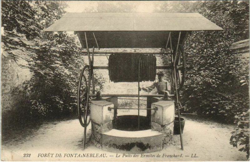Carte postale ancienne Fontainebleau Le Puits des Ermites de Franchard France à Fontainebleau