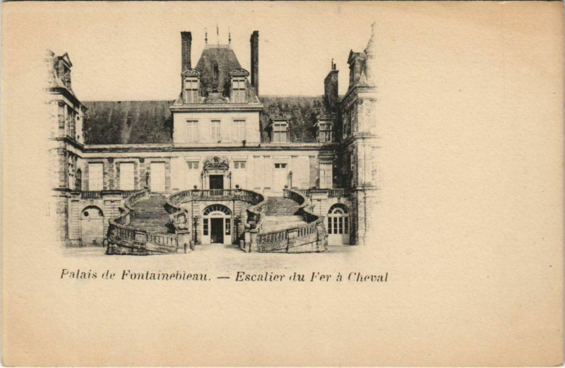 Carte postale ancienne Fontainebleau Escalier du Fer a Cheval France à Fontainebleau