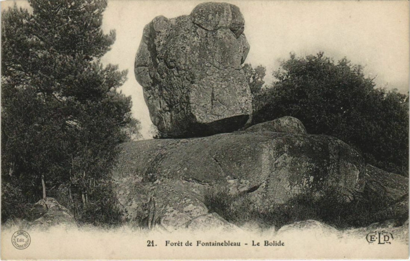 Carte postale ancienne Fontainebleau Le Bolide France à Fontainebleau