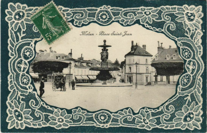 Carte postale ancienne Melun Place St-Jean à Melun