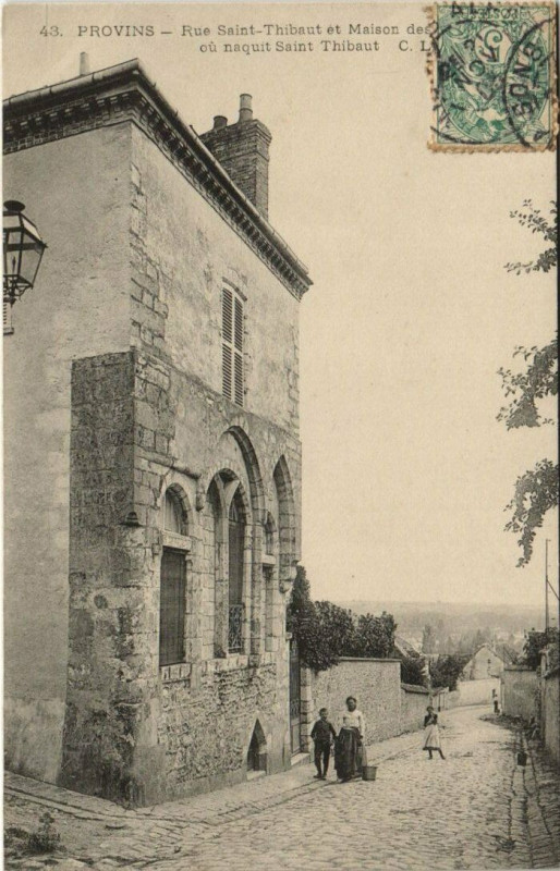 Carte postale ancienne Provins Rue Saint-Thibaut et Maison à Provins
