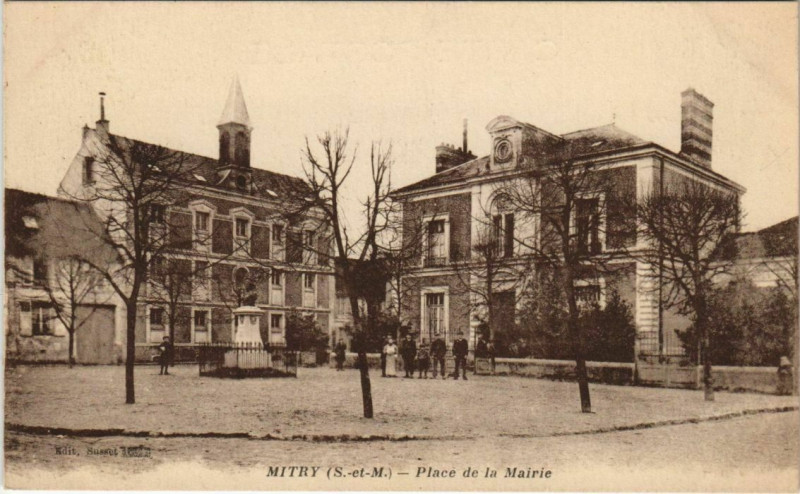 Carte postale ancienne Mitry - Place de la Mairie