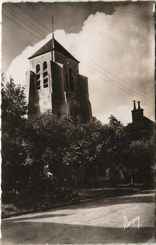 Carte postale ancienne Montry Le clocher à Montry