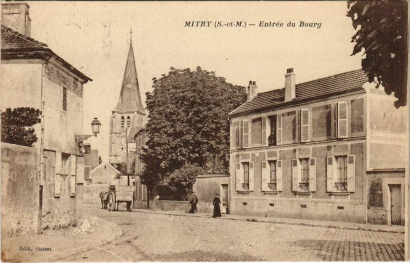 Carte postale ancienne Mitry - Entrée du Bourg