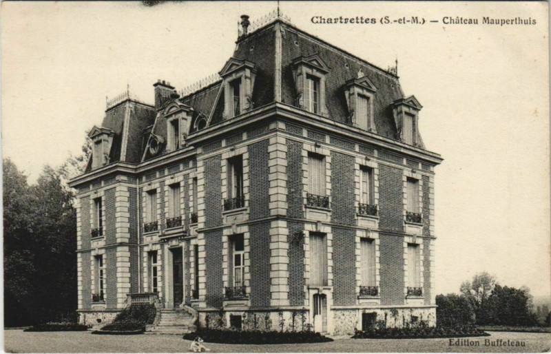 Carte postale ancienne Chartrettes - Chateau Mauperthuis à Chartrettes