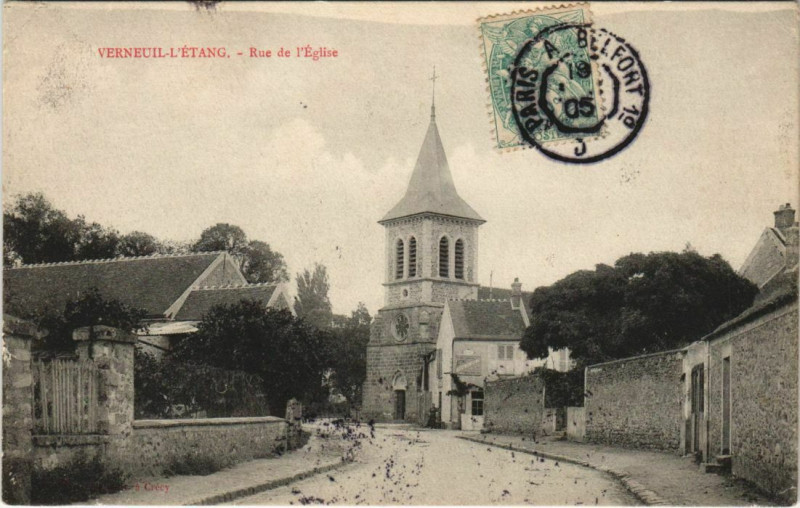 Carte postale ancienne Cpa Verneuil-L'Etang - Rue de L'Eglise à Verneuil-l'Étang