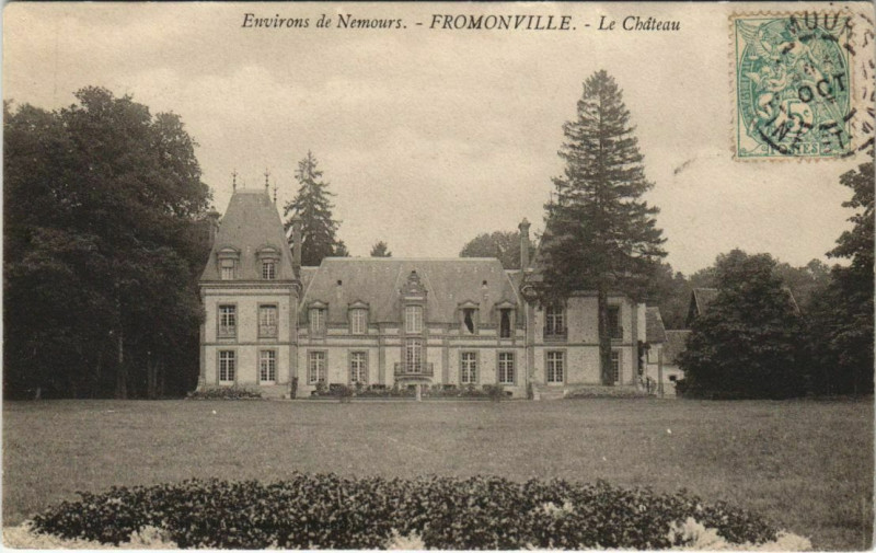 Carte postale ancienne Env. de Nemours - Fromonville - Le Chateau à Nemours