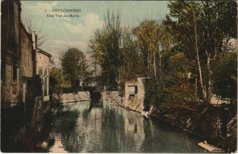 Carte postale ancienne Coulommiers Une Vue du Morin à Coulommiers