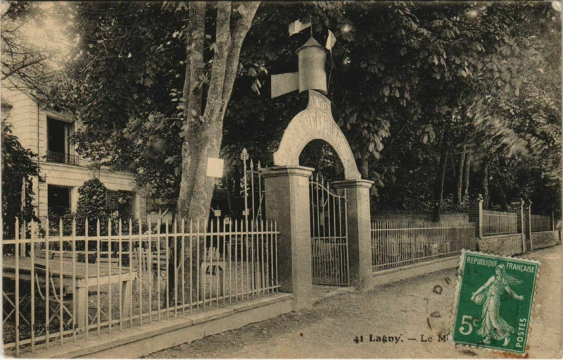 Carte postale ancienne Lagny - Le M.