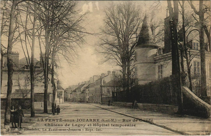 Carte postale ancienne La Ferte-sous-Jouarre - Rue de Conde à La Ferté-sous-Jouarre