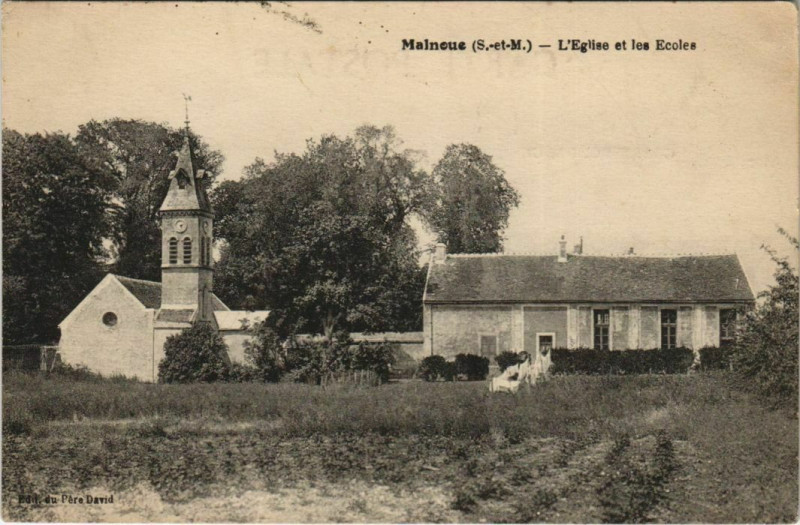 Carte postale ancienne Malnoue - L'Eglise et les Ecoles