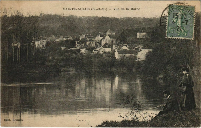 Carte postale ancienne Sainte-Aulde - Vue de la Marne à Sainte-Aulde