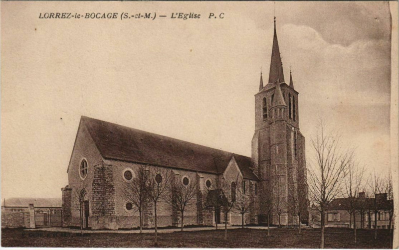 Carte postale ancienne Lorrez-le-Bocage - L'Eglise