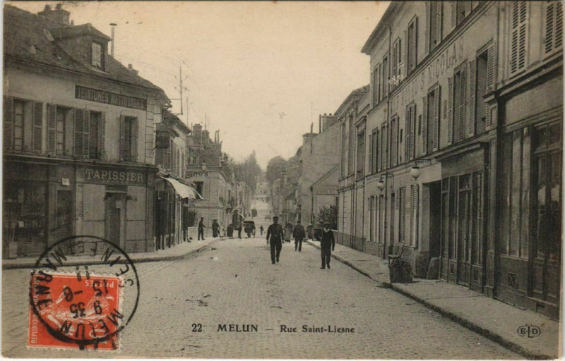 Carte postale ancienne Melun - Rue Saint-Liesne à Melun