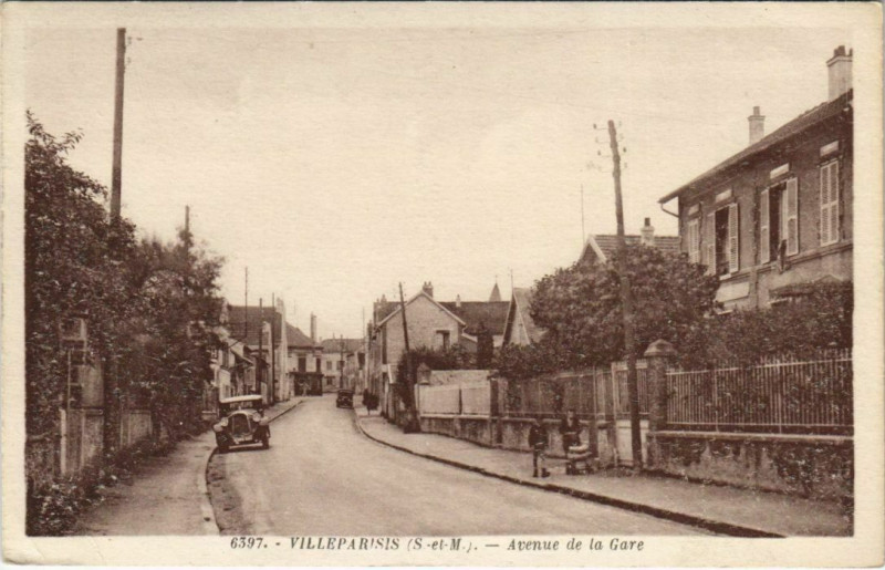 Carte postale ancienne Villeparisis - avenue de la Gare à Villeparisis
